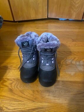 Women’s Gray & Purple Winter Boots